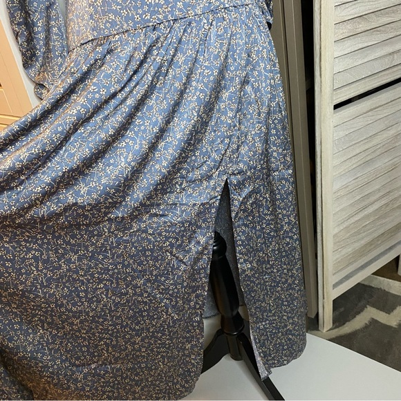 ASTR the label size small floral dress - Picture 9 of 10